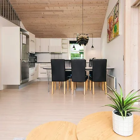 6 Person In Vakantiehuis Ansager